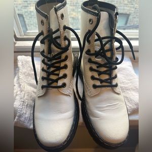 Doc Martin SMOOTH size 6